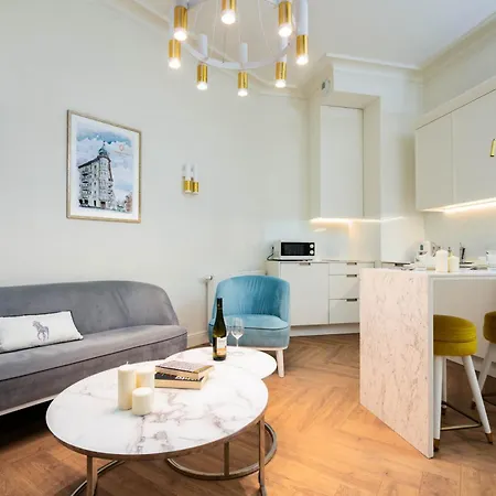 Zelazko - Downtown Studio, Location By Rentujemy * 포즈난